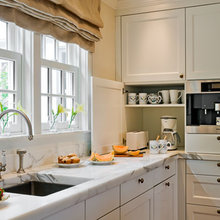 Kitchen door closure area