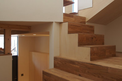 Cette image montre un escalier design.