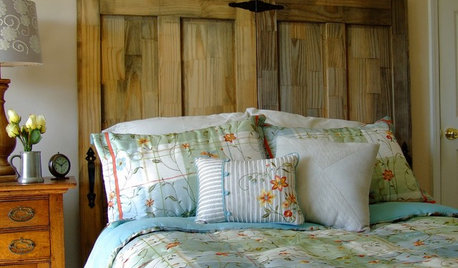 DIY : Fabriquez une tête de lit à partir de vieilles portes en bois