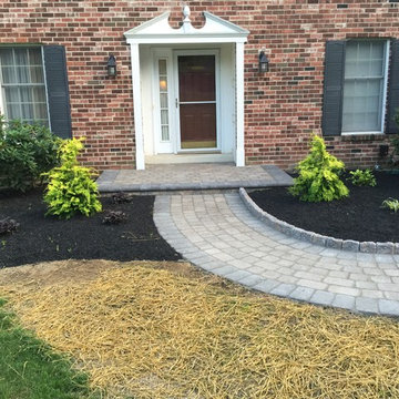 Old towne cobble running bond walkway with front stoop overlay