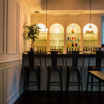 モダンとクラシックがミックスされたコンテンポラリースタイルの邸宅