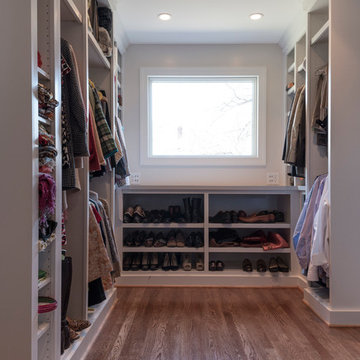 Bathroom/Walk-In Closet (Marble)