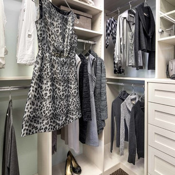 Bianco Walk-In Closet Display - Campbell Showroom