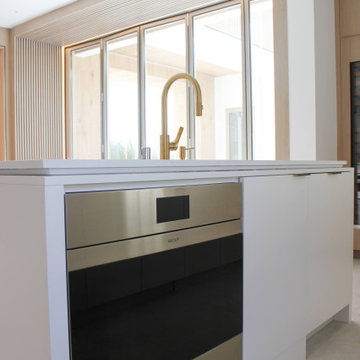181 - Newport Beach – Modern Transitional Kitchen Bathroom Remodel