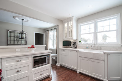 Inspiration for a contemporary kitchen remodel in Toronto