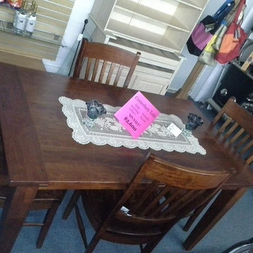 Amish Furniture Tables & Chairs
