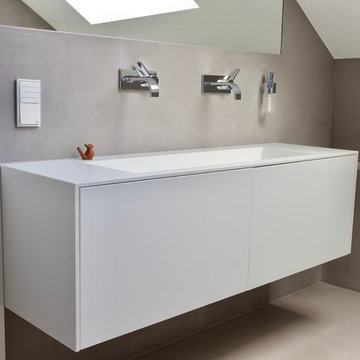 Minimalistisches Loft in historischem Vierkanthof