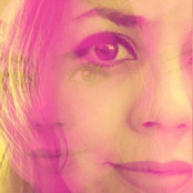 Lily Nevárez's photo