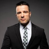 Stevie James's photo