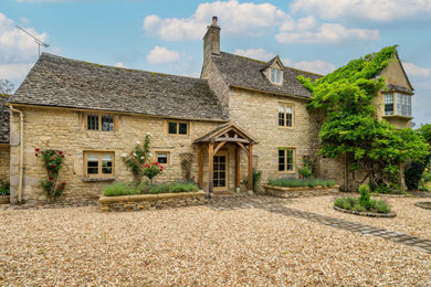 Photo of a country house exterior in Oxfordshire.