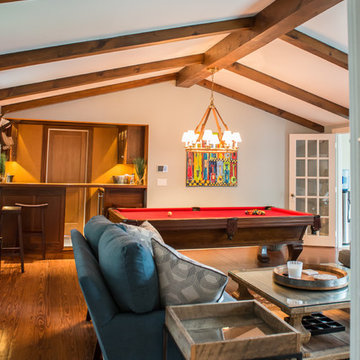 Spruce Point: Pool Room & Bar