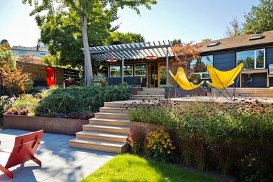 Inspiration for a modern landscaping in Seattle.