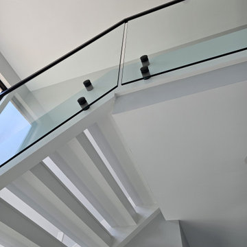 Project #125 | Modern Open-Riser Staircase with Glass Balustrade