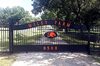 Wiley Farm Automatic Gate