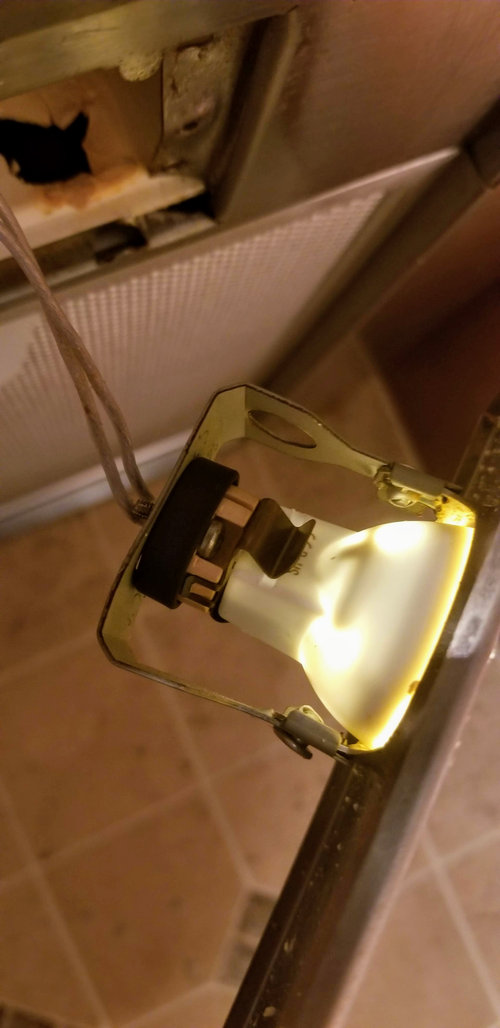 How to deal with these kitchen hood lights (Faber Perl30SS)?