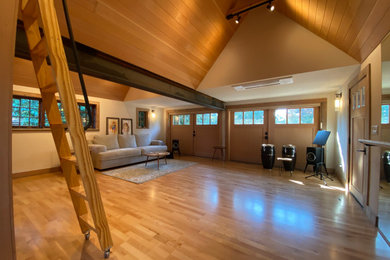 Example of a 1950s home design design in Seattle