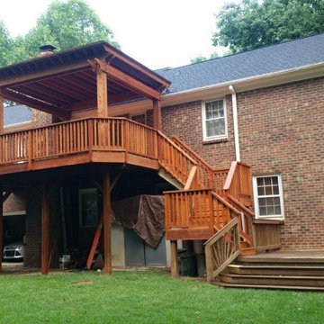 Western cedar deck with pergola
