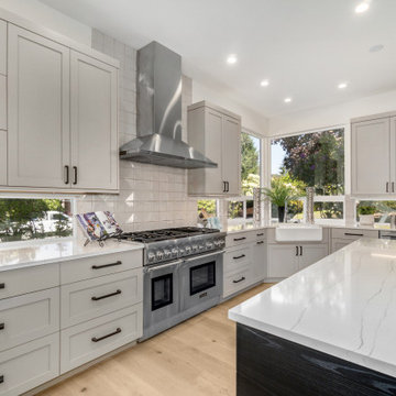 Luxury Cougar Mountain Home- Serena Construction