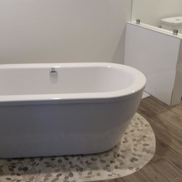 North Redondo master bathroom