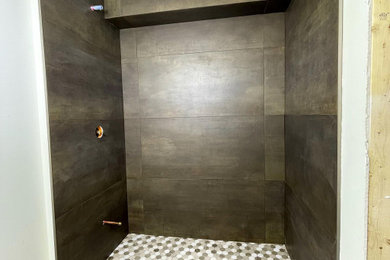 Inspiration for an industrial bathroom remodel in Toronto
