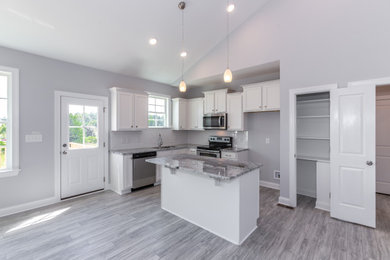 Kitchen - kitchen idea in Raleigh