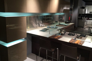 This is an example of a contemporary kitchen in London.