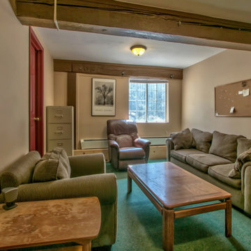 Mountain Lodge For Sale - 10050 Sierra Drive, Soda Springs