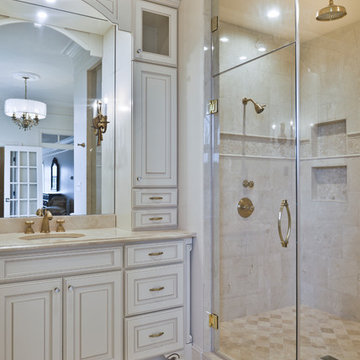 Charming Well-Illuminated Bathroom in Nokesville, Va