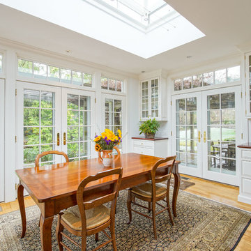 Kitchen & Dining Cabinets