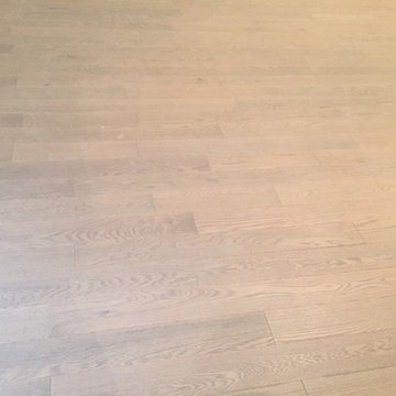 Entry | Nostalgia | Authentik | Red Oak | Wire Brushed