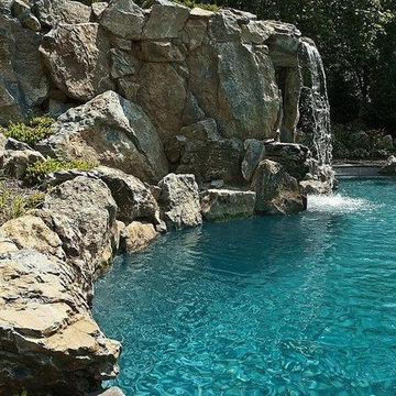 Moss Rock Pool Grotto (Long Island/NY):