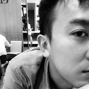Kevin Yining Zhou's photo