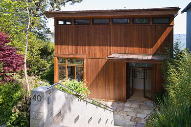 Example of a minimalist entryway design in San Francisco