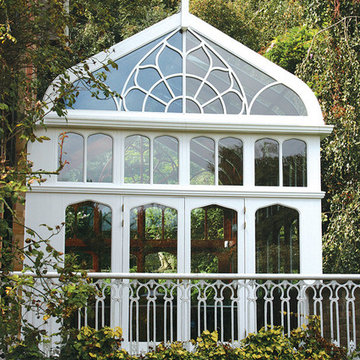 'Award Winning' Gothic Oak Conservatory