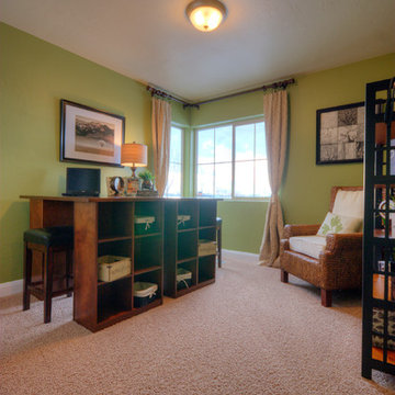 The Collins at Oak Creek - 4692 Elmstone Ave.