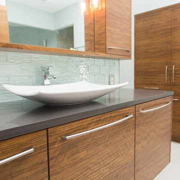 Clean and Modern Mozambique Bathroom