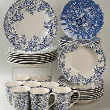A Cozy Coastal Cottage -- Tabletop