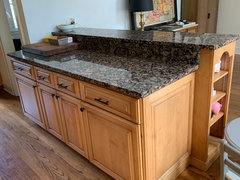 Why You Should Avoid Double-Tiered Kitchen Countertops