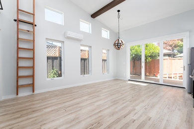 Example of a minimalist home design design in San Francisco