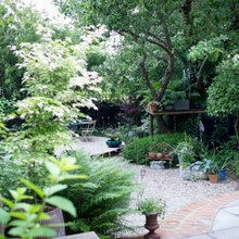 Garden Tour: Salvage and Foliage Bring Beauty to a Shady Spot