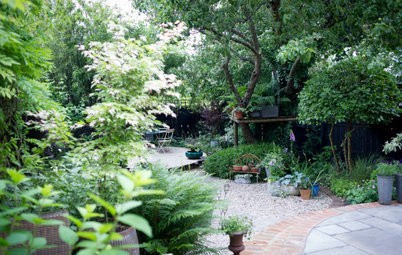 Garden Tour: Salvage and Foliage Bring Beauty to a Shady Spot