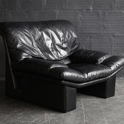 Lounge Chairs - Products