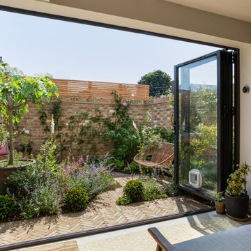 Naturalistic Wildlife Courtyard Garden