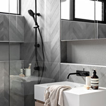 Tile pattern features