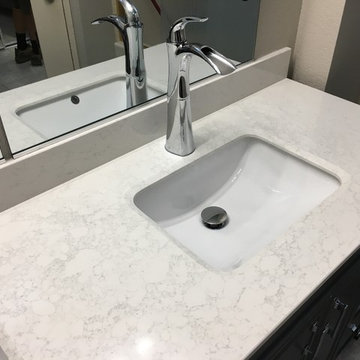 Vanity w/ Mirror