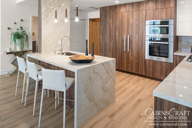 Trendy kitchen photo in San Diego