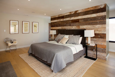 Bedroom photo in Los Angeles