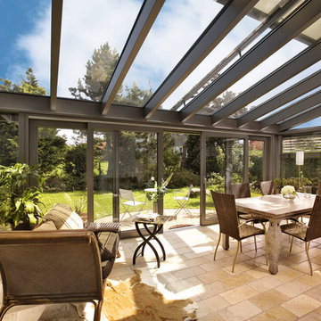 Wintergarten in grau, rustikal eingerichtet