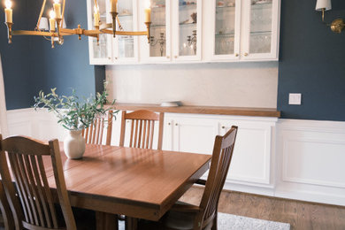 Dining room photo in Atlanta
