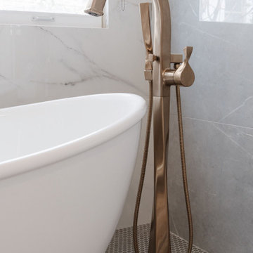 Vista Tramonto Master & Guest Baths
